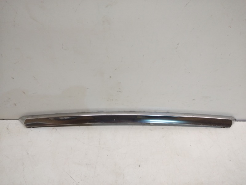 Накладка крышки багажника