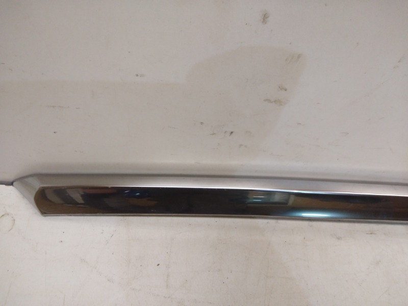 Накладка крышки багажника