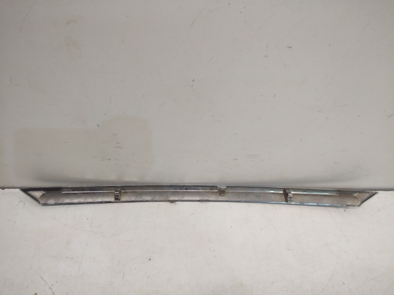 Накладка крышки багажника