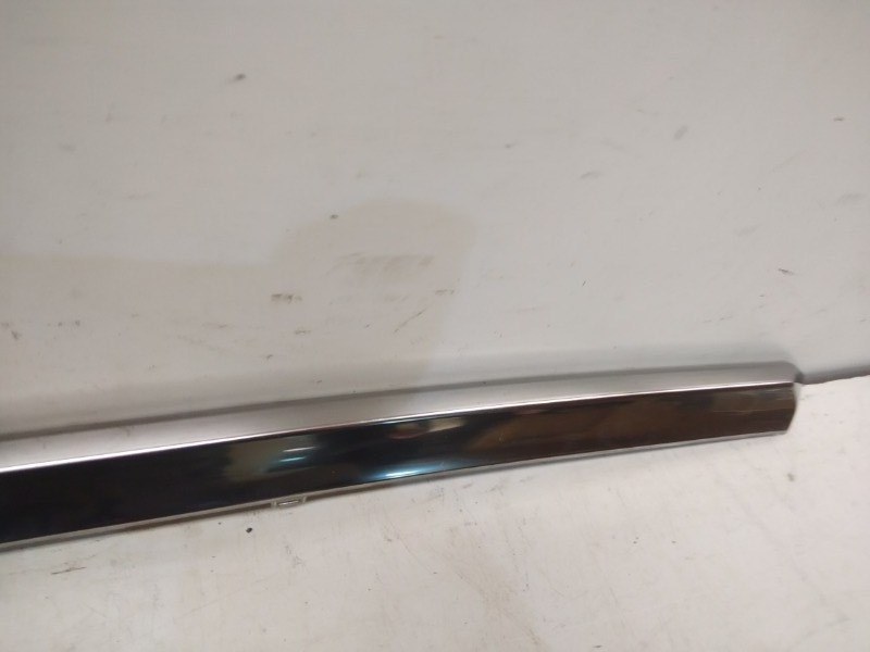 Накладка крышки багажника