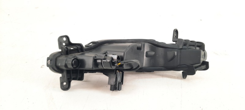 Фара противотуманная правая