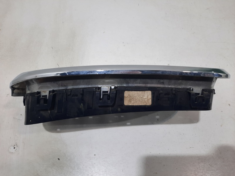 Решетка в бампер правая