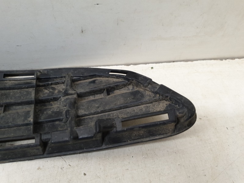 Решетка в бампер правая