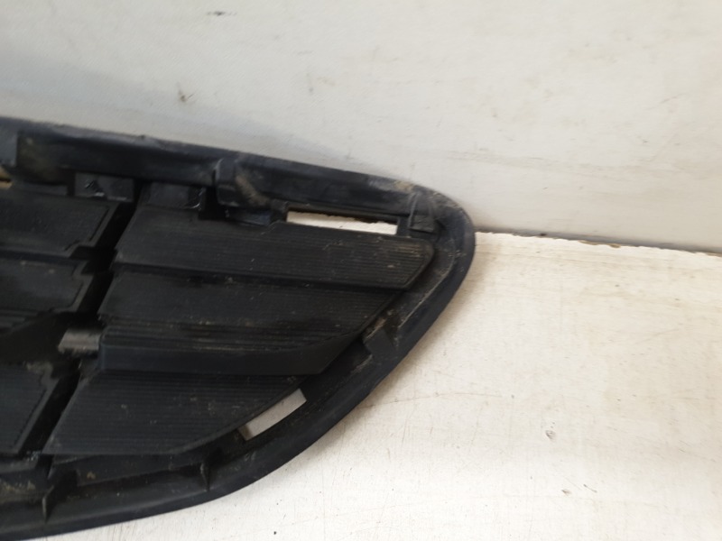 Решетка в бампер правая