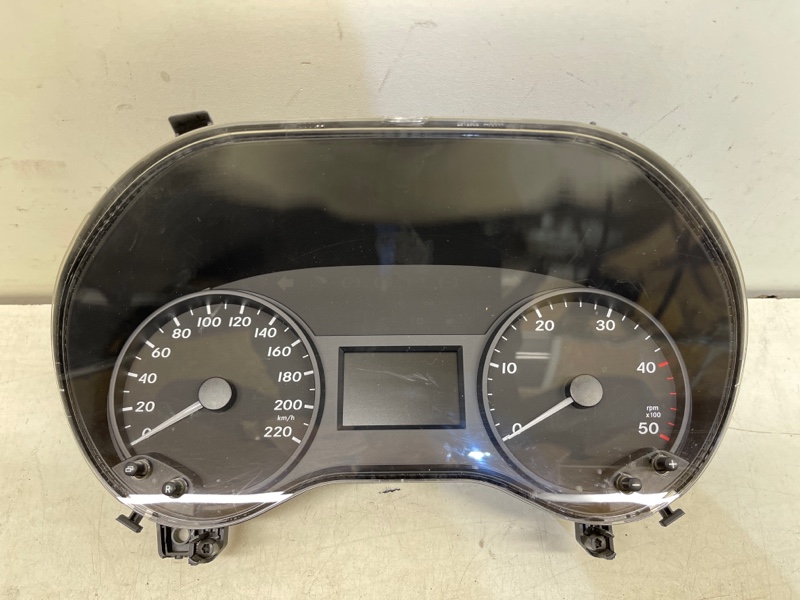 Панель приборов