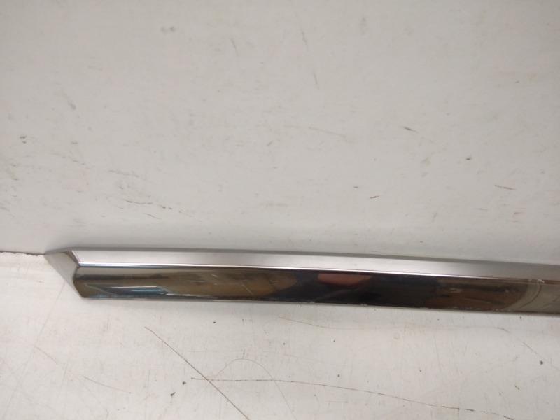 Накладка крышки багажника