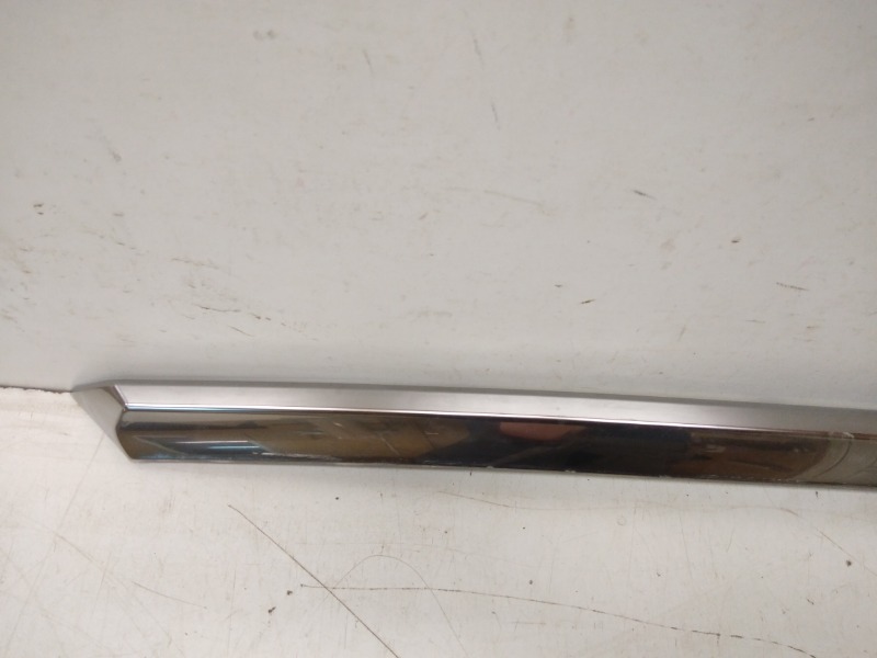 Накладка крышки багажника