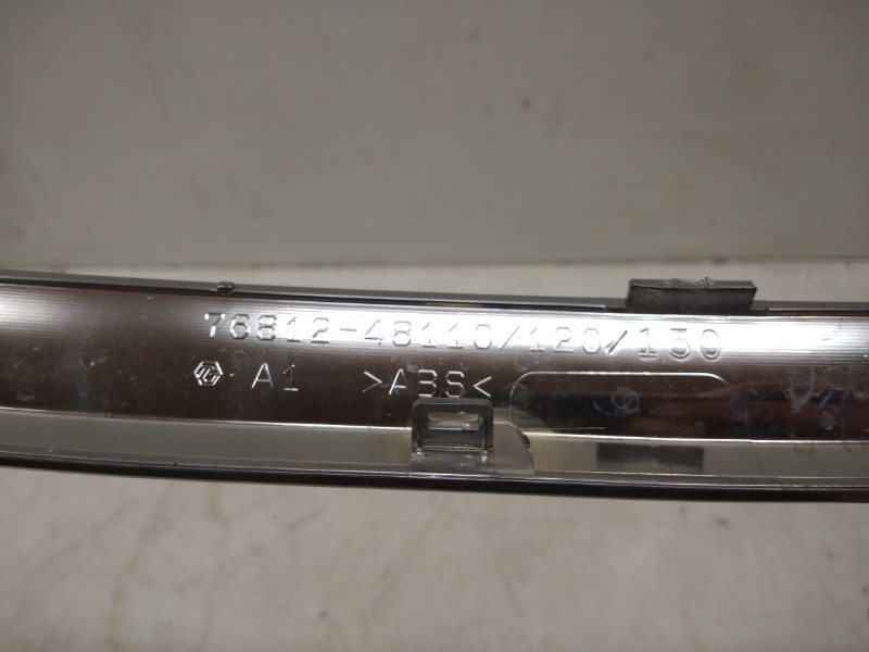 Накладка крышки багажника