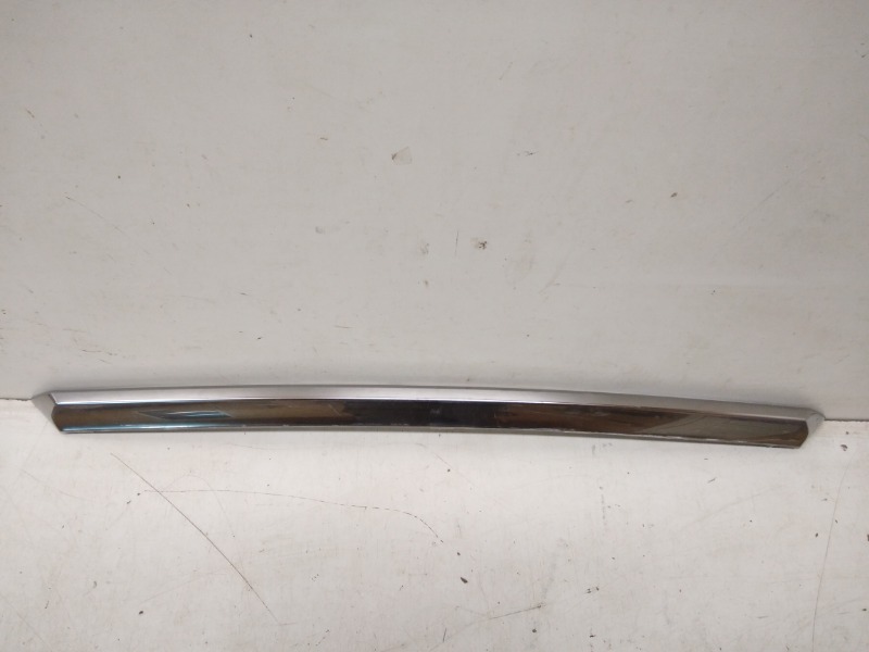 Накладка крышки багажника