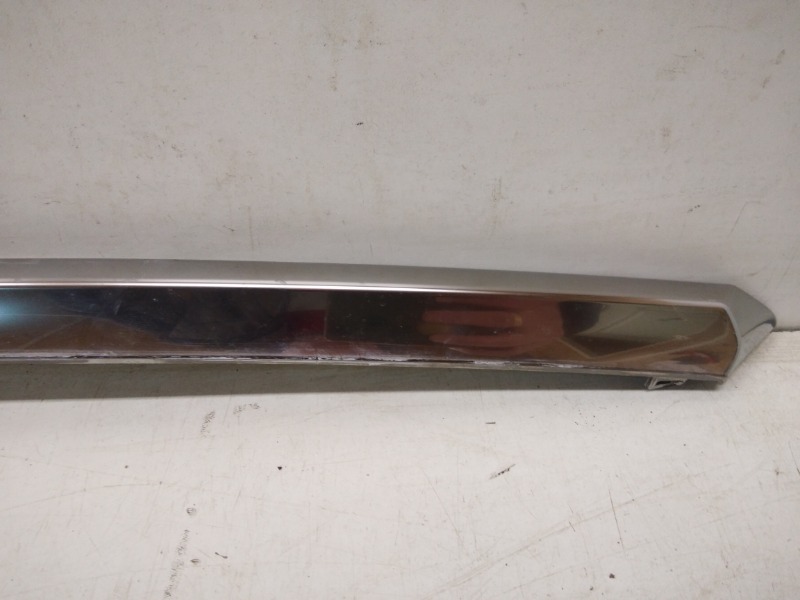 Накладка крышки багажника