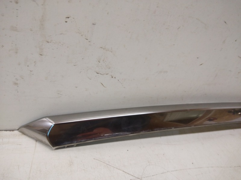 Накладка крышки багажника