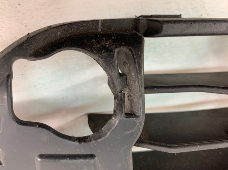 Решетка в бампер левая