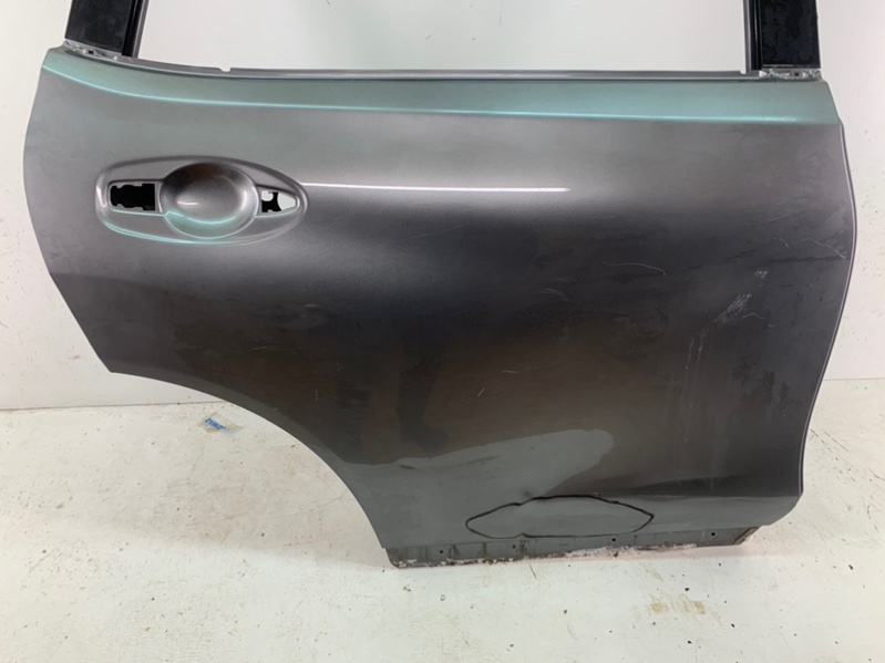 Дверь задняя правая