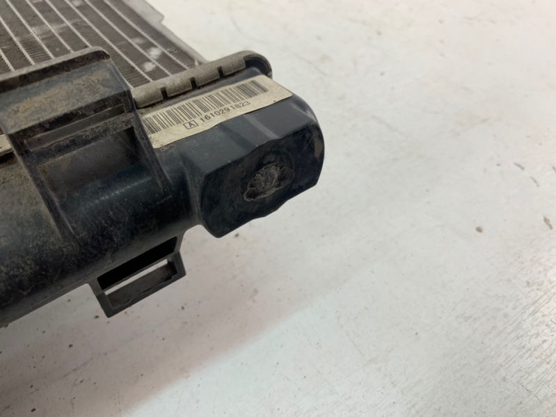 Радиатор охлаждения двигателя основной