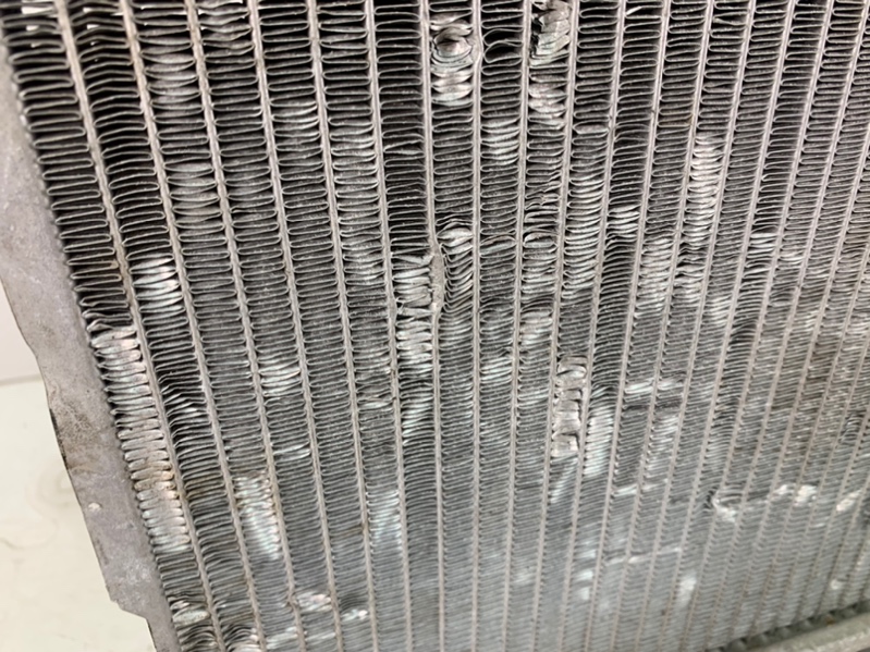 Радиатор охлаждения двигателя основной