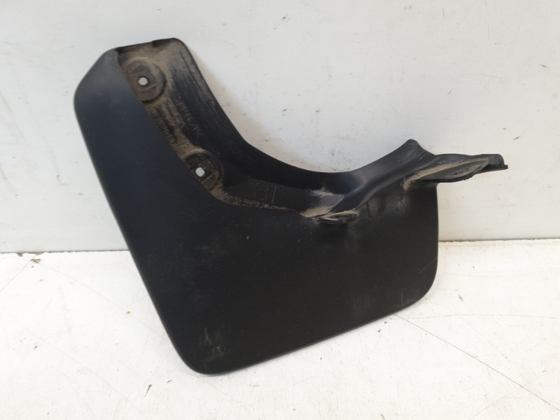 Брызговик задний левый