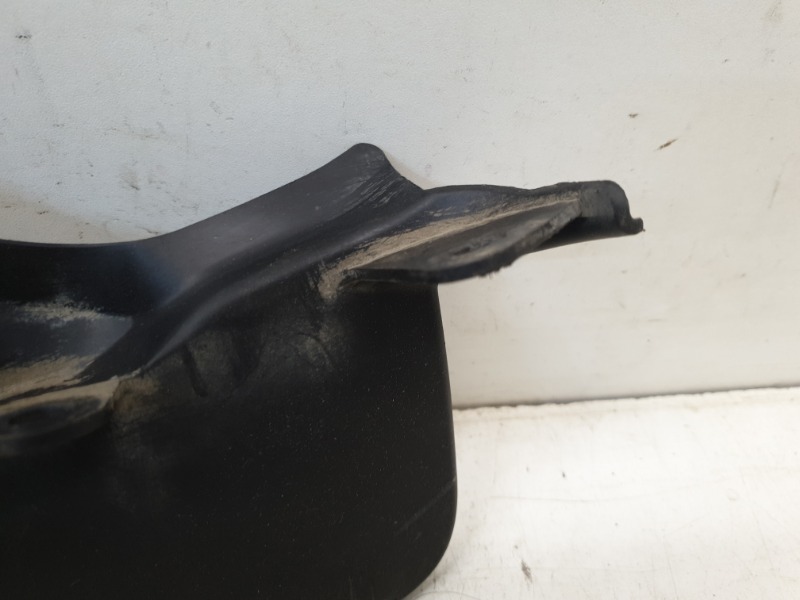 Брызговик задний левый