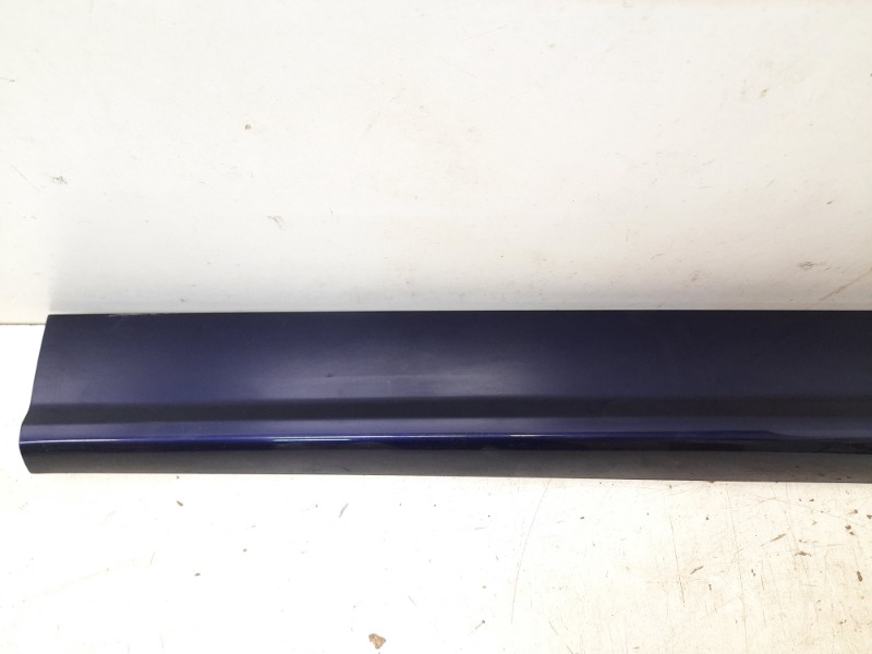 Накладка двери передней левой