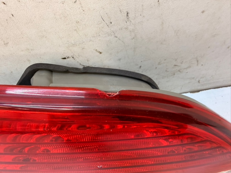 Фонарь задний левый