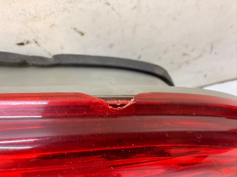 Фонарь задний левый