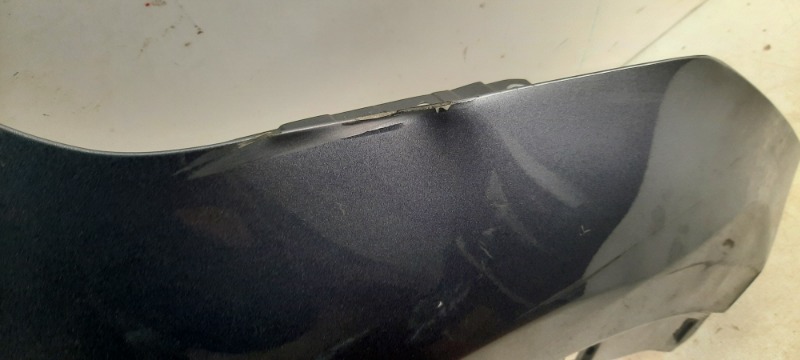 Крыло переднее правое