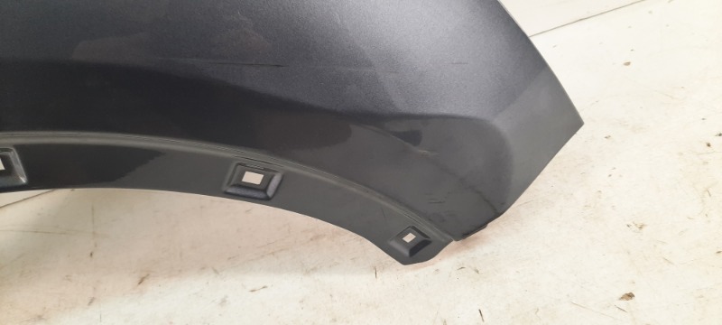 Крыло переднее правое