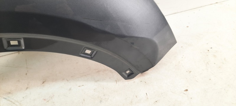 Крыло переднее правое