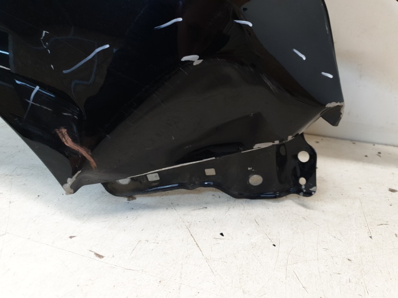 Крыло переднее правое