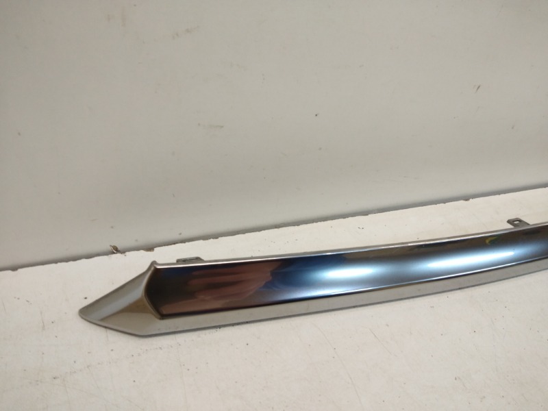 Накладка крышки багажника