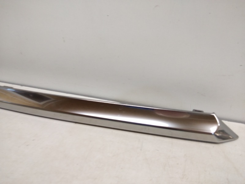 Накладка крышки багажника