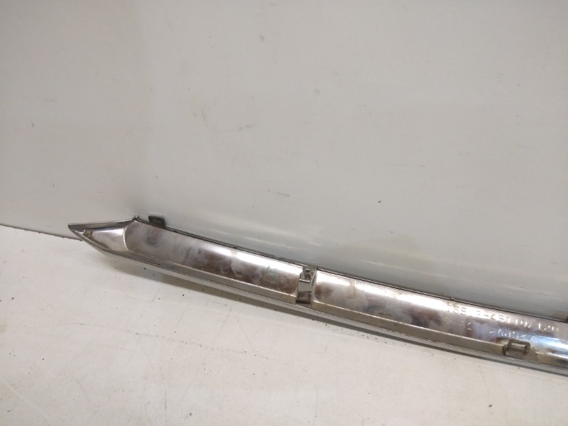 Накладка крышки багажника