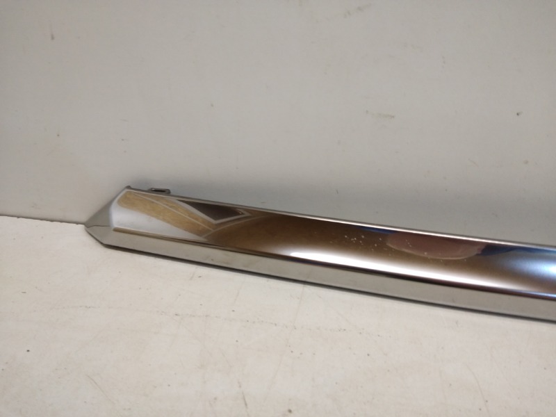 Накладка крышки багажника