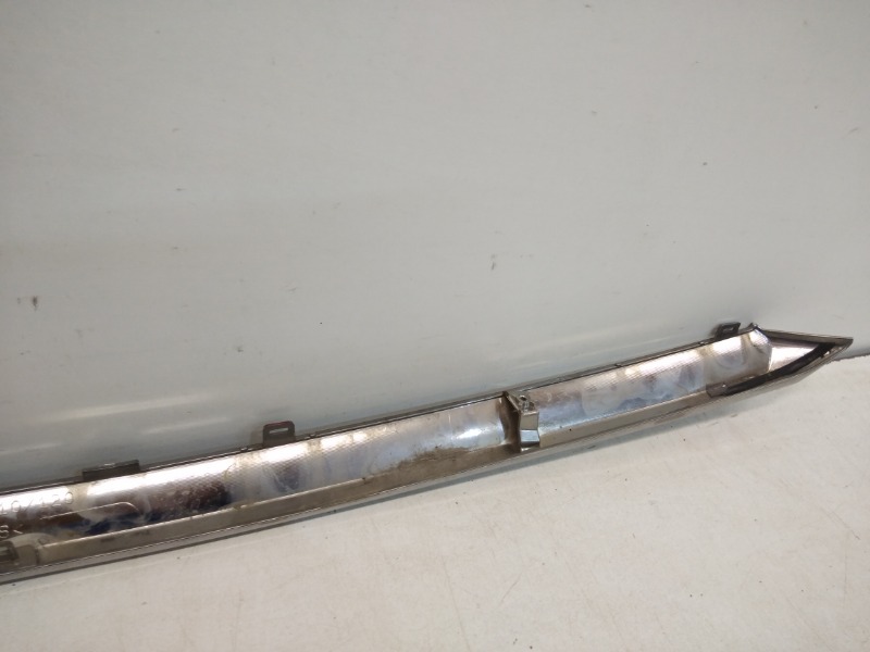 Накладка крышки багажника