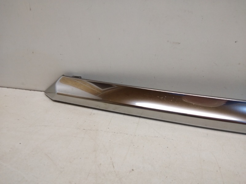 Накладка крышки багажника