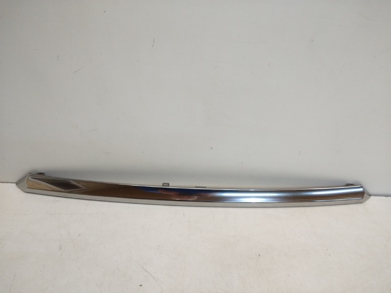 Накладка крышки багажника