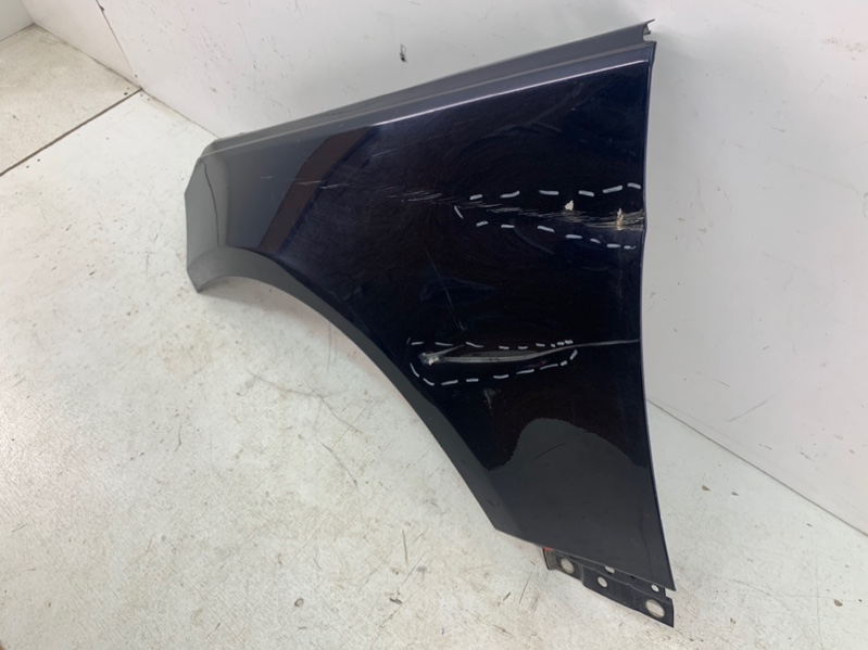 Крыло переднее левое