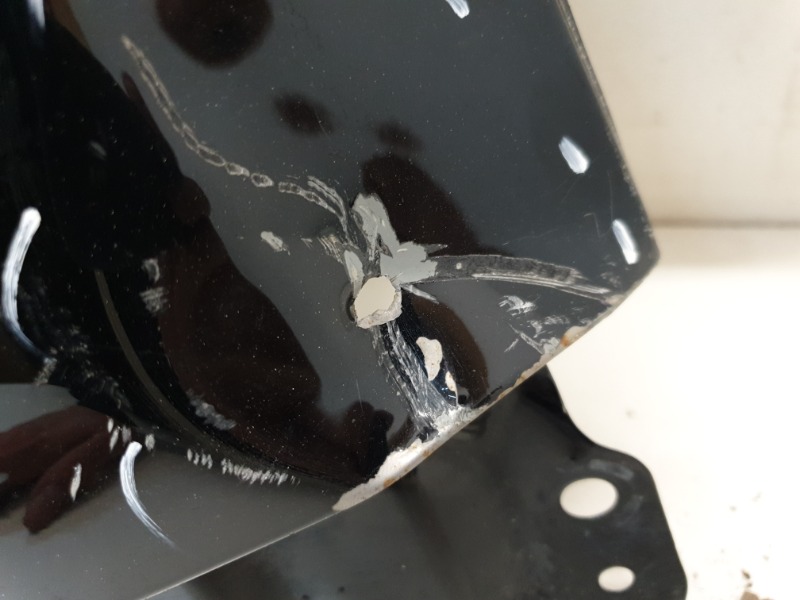 Крыло переднее правое