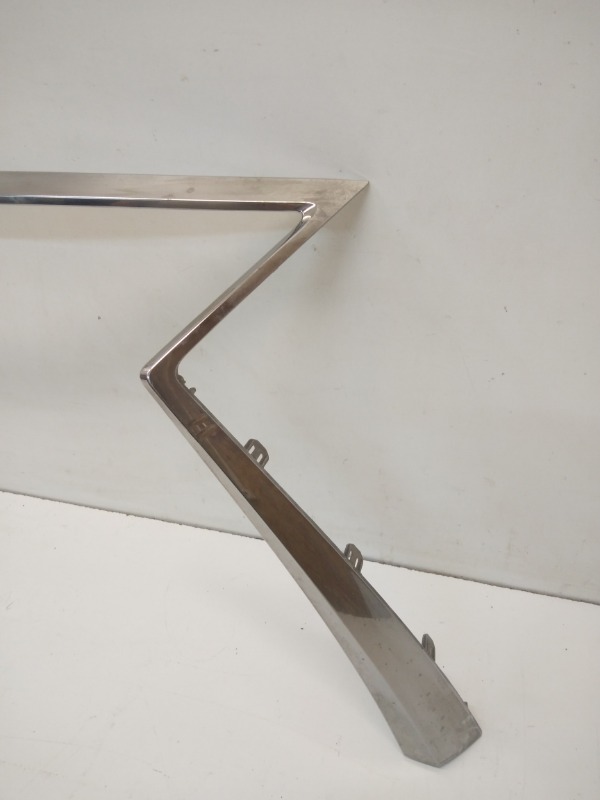 Накладка на решетку радиатора