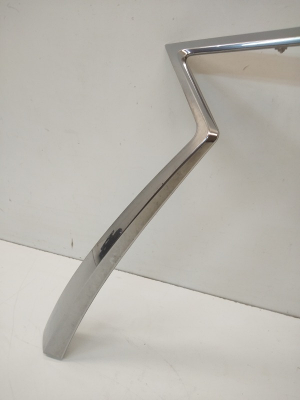 Накладка на решетку радиатора