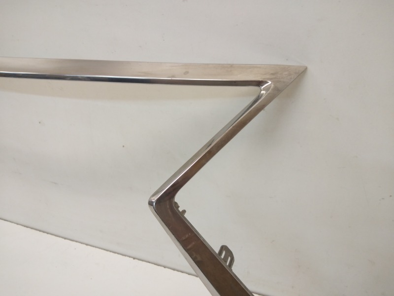 Накладка на решетку радиатора