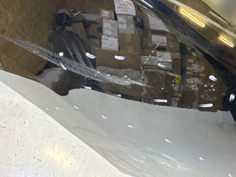 Крыло переднее правое