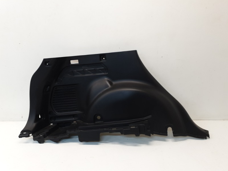 Обшивка багажника