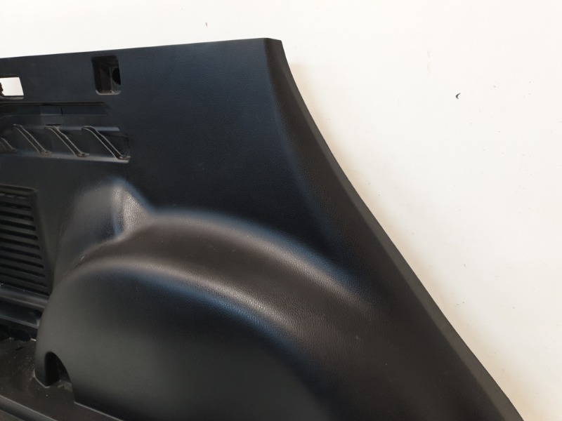 Обшивка багажника