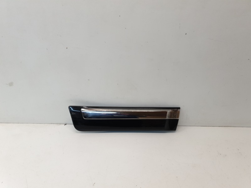 Накладка двери задней правой