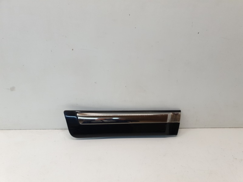 Накладка двери задней правой