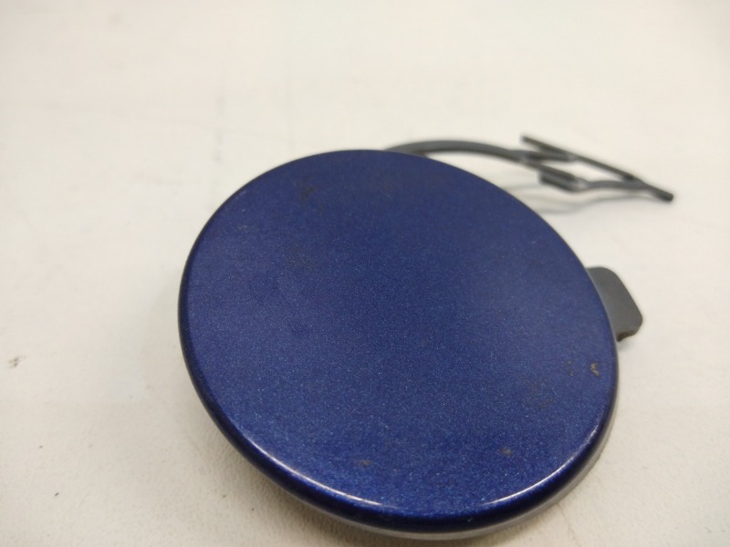 Заглушка буксировочного крюка