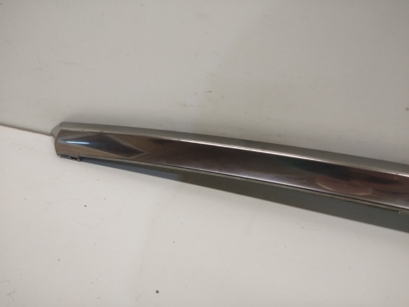 Накладка крышки багажника