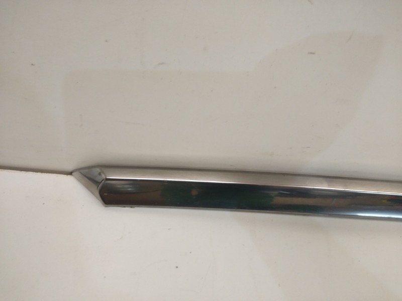 Накладка крышки багажника