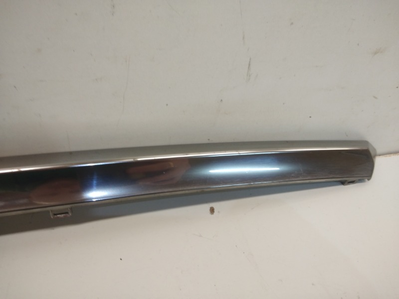 Накладка крышки багажника