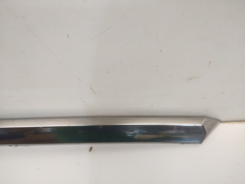 Накладка крышки багажника